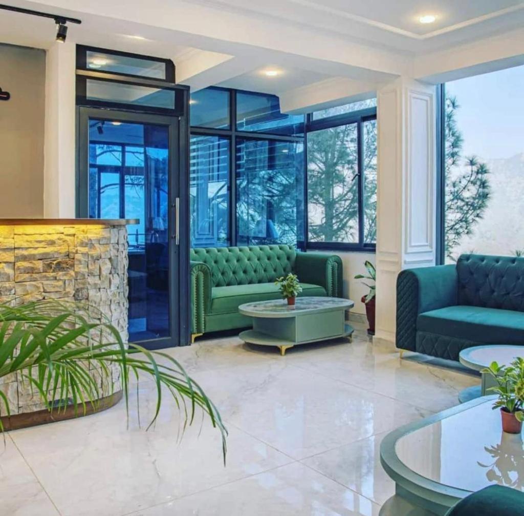 Apartmán Mountain Height Kasauli Exteriér fotografie